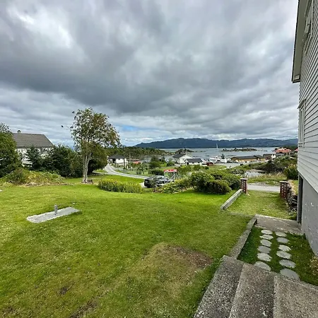 Casa vacanze Idyllic At Bomlafjorden With Sea View