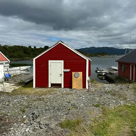 Idyllic At Bomlafjorden With Sea View Casa vacanze Mosterhamn