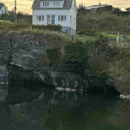 Idyllic At Bomlafjorden With Sea View *