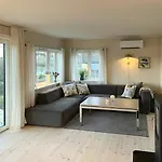Idyllic At Bomlafjorden With Sea View Дом отдыха *